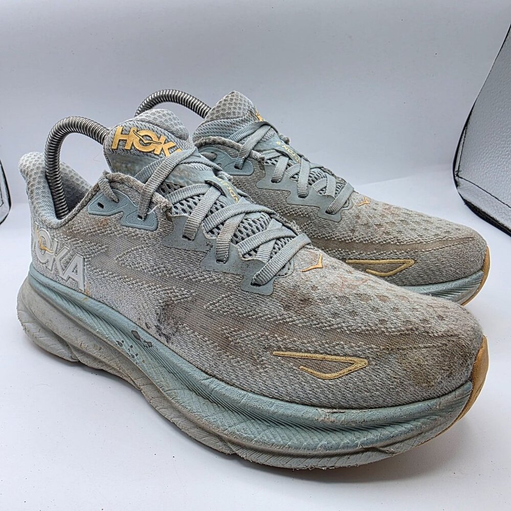 Hoka One One Clifton 9 Womens Size 7 B Cloud Blue Ice White Athletic Shoes